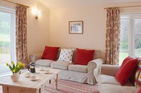 Stepaside House | Longstone Manse (UK6066)