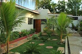 Pochomil House | Casa “Villa Zapopan” (POCHOMIL)