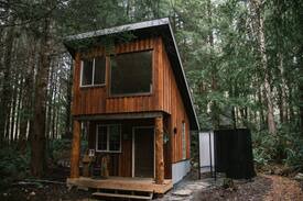 Juan de Fuca Electoral Area Cabin | Fern Gully: Redwood Cabin