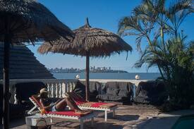 Maputo Hotel | Penthouse on beach with view of Ocean and Skyline