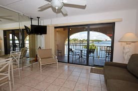 Englewood Apartment | #El Galeon East 101