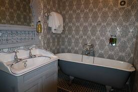 Broadstairs Bed & Breakfast | Artfuls, quirky, unique Bed & Breakfast-Beach Room