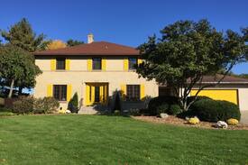 Fennville House | ALLEGAN FIELDS:Sleeps24,Pool,HotTub,Retreats/Event