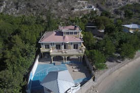 Montrouis House | BELLA VISTA BEACH HOUSE