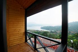 Lonavala Resort | Sunnyside Cottage with lake view