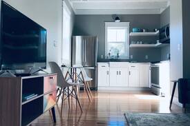 Old Village House | New Carriage House 1BR in Old Village/ Shem Ck