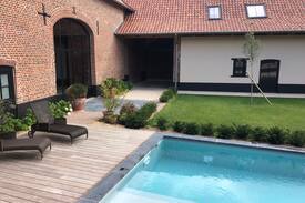 Nechin House | La Ferme des Hirondelles