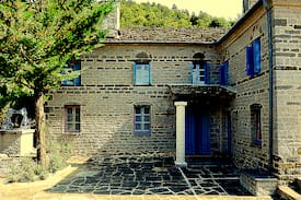 Papigo House | VILLA ZAGORI / THE BLUE HOUSE