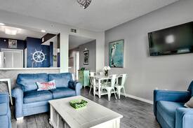 Fort Walton Beach Apartment | Destin West 414 Beach front - Awesome Lazy River!