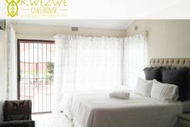 Greater Johannesburg Metropolitan Area House | Kwezwe Guesthouse (Room 1)