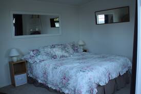 Kohukohu House | Lavender Cottage Home Style Accommodation.