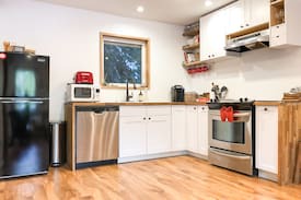 Snoqualmie Pass Cabin | Cosy Creekside Cabin