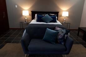 Ceres Apartment | Ceres Peak