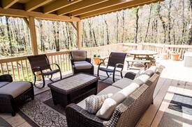 Lake Harmony Estates Villa | PineknollLodge Huge Private 6 Bedroom 3 full bath
