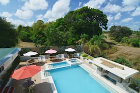 Dasmarinas Resort | Stevensons Hideaway Hotel and Resort
