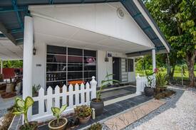 Kampung Chenderong Balai House | Sakura @ Masitah Homestay