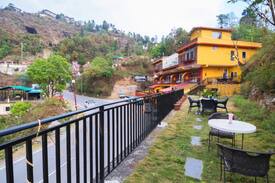 The Mall Road Hotel | Balcony view | Mussoorie Hills | Winters