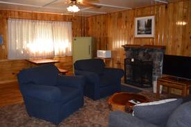 Pinetop-Lakeside Cabin | Whispering Pines Resort Cabin 27