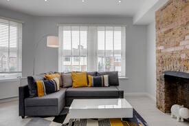 Brent Apartment | Stunning 3 Bed Apt w/Patio near Willesden Green
