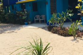 Hopkins House | Deep Blue Wave Cabana