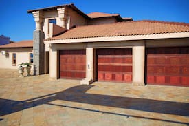 Middelburg House | 66 Pongola Street Aerorand Middilburg 1050