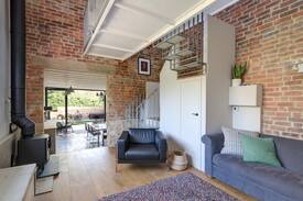 Mangotsfield Cabin | The Blacksmith's Shop, a modern Cotswolds cabin.