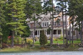 Harpswell House | Dingley Island Retreat
