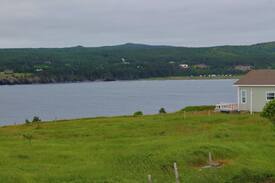 Northern Bay Cabin | Oceanfront cottage and view of Northern Bay Sands