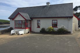 Kinsale Cabin | Kinsale Seaside Cottage Sandycove