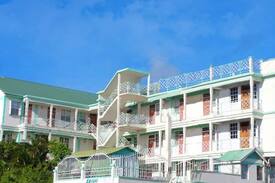 Picard Apartment | SAFARI APARTMENTS - Sea View 5