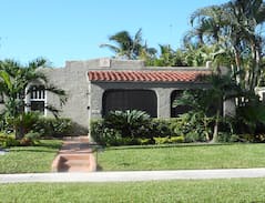 Poiciana Park II House | The Casa de Leon with heated pool