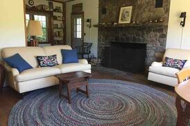Town of Denning Cabin | Guest Cabin at Grey Lodge