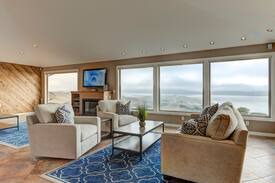 Dillon Beach House | A Sandy Pause, Luxurious Home, Walk to Beach!