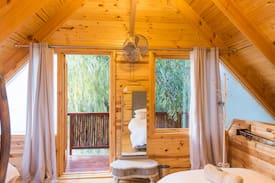Wolseley Cabin | Arum Lily Log Cabin