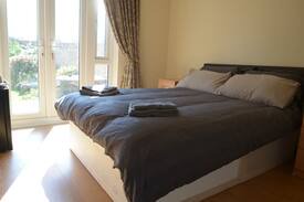 Botwell Bed & Breakfast | Double Ensuite Room near Heathrow