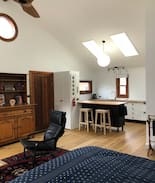 Uralla House | Barking Dog Gallery Bedsit