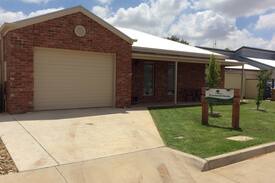 Swan Hill House | Riverbend House
