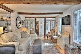 Woodstock House | The Blacksmith House.