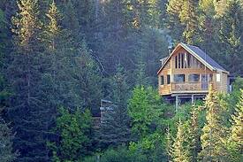 Homer Cabin | Water's Edge Cabin in Halibut Cove Lagoon