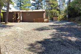 Saunders Lake House | Saunders Lakefront Retreat 600ft from Dunes