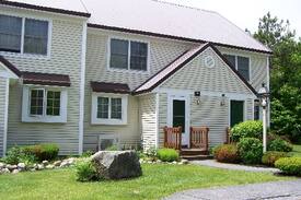 North Conway House | North Conway Townhouse at Cedar Creek! A/C, Pool!