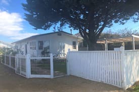 Dromana Cabin | Fig Cottage - Dromana....Pet Friendly