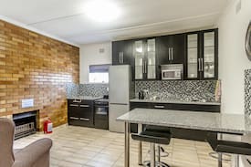 De Aar Apartment | New beautifully refurbished apartment in De Aar.