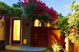 Altadena House | Stay in LA LA Land at The Blue Moon Bungalow