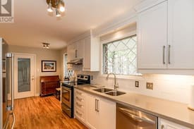 Caledon House | 3-Acre Private Palgrave Estate with Pool