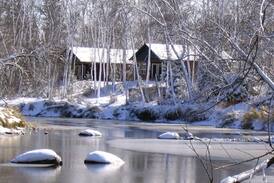 Brokenhead Cabin | Getaways Romantic Resort