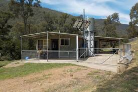 Yass Valley Council Cabin | Wee Jasper Tranquil private river front cabin