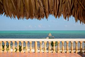 San Pedro House | Beach Front - Paradise Point - Rustic Beach home