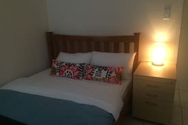 Lyneham Apartment | Entire 2 bedroom apartment in Lyneham Canberra ACT
