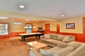 Lake Harmony Estates Villa | Deer View Lodge... comfort, space, and service!